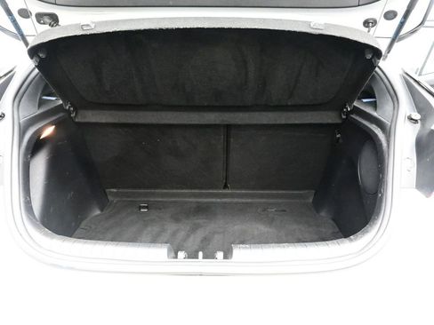 Used 2020 Hyundai Veloster N w/ Performance Package image 11