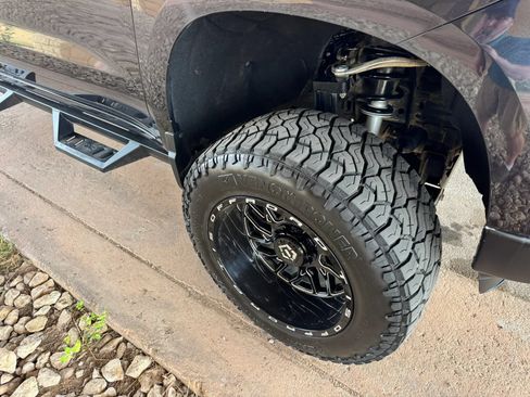 Used 2022 Chevrolet Silverado 1500 LT w/ Z71 Off-Road Package AWD/4WD image 27