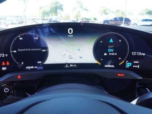 Used 2020 Porsche Taycan 4S image 21