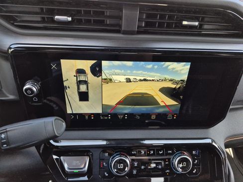 New 2026 GMC Sierra 2500 AT4 w/ AT4 Premium Plus Package AWD/4WD image 24