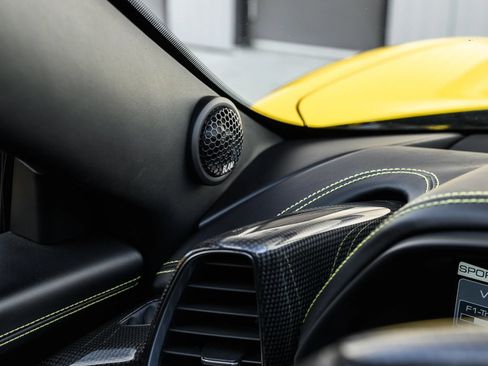 Used 2010 Ferrari 458 Italia Coupe RWD image 31