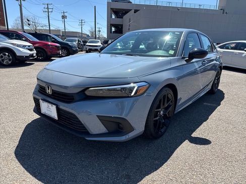 Used 2023 Honda Civic Sport image 1