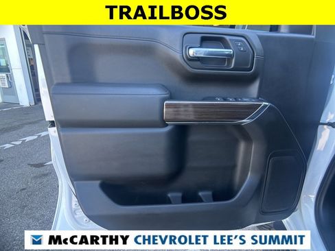 Used 2019 Chevrolet Silverado 1500 LT Trail Boss image 19