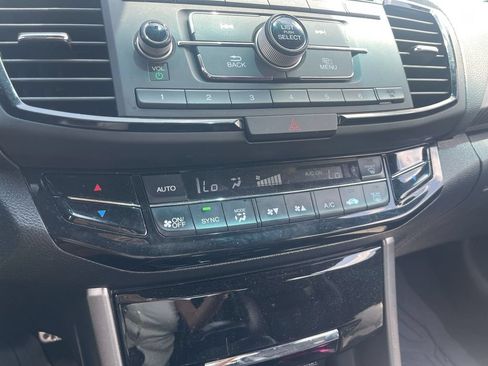 Used 2017 Honda Accord Sport image 15