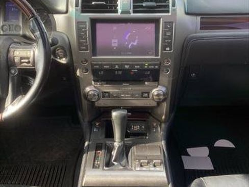Used 2017 Lexus GX 460 AWD/4WD image 23