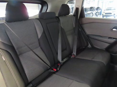 Used 2023 Nissan Rogue SV image 28