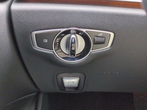 Used 2023 Mercedes-Benz E 350 Sedan image 17
