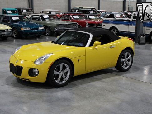 Used 2008 Pontiac Solstice GXP w/ Premium Package image 14