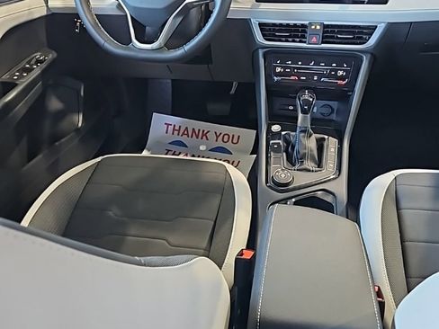 New 2026 Volkswagen Taos SE AWD/4WD image 24