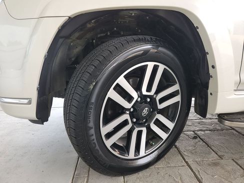 Used 2018 Toyota 4Runner Limited AWD/4WD image 32