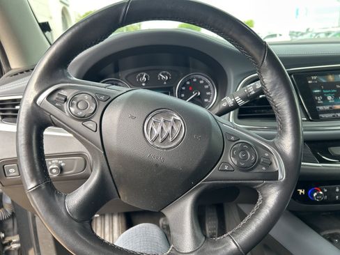 Used 2019 Buick Enclave Premium image 17