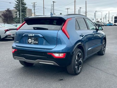 Used 2024 Kia Niro Wind w/ Wind Preserve Package FWD image 7