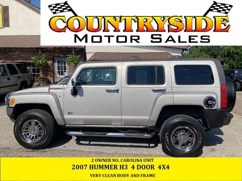 Used 2007 HUMMER H3 image 1