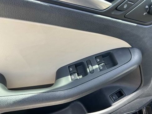 Used 2018 Volkswagen Jetta SE FWD image 31