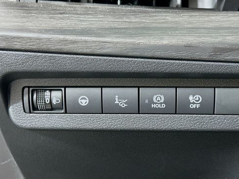 Used 2023 Nissan Ariya FWD image 17