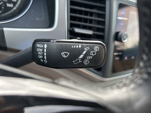 Used 2019 Volkswagen Atlas SE w/ Towing Package image 24