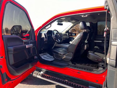 Used 2021 Ford F350 Lariat w/ Chrome Package image 12