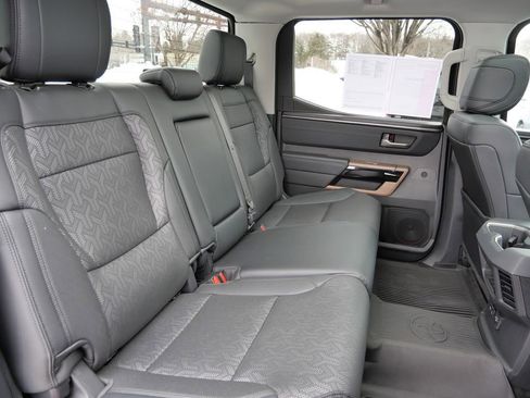 Used 2022 Toyota Tundra Limited AWD/4WD image 19