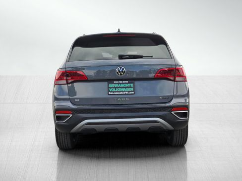 Used 2024 Volkswagen Taos SE image 5