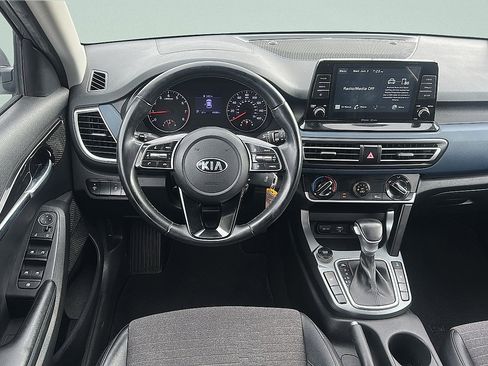 Used 2021 Kia Seltos S AWD/4WD image 10