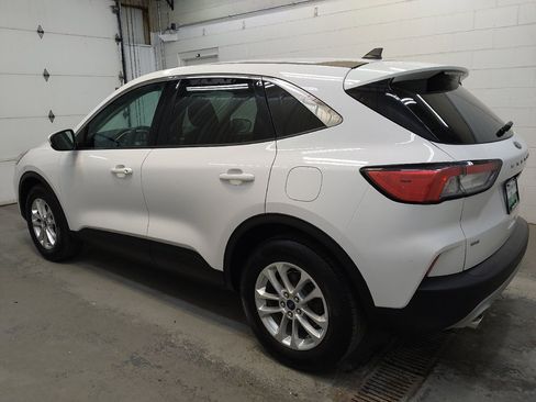 Used 2021 Ford Escape SE w/ Convenience Package AWD/4WD image 3