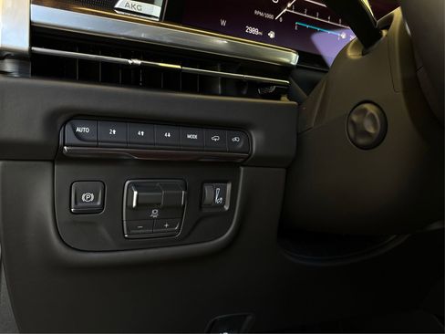 New 2026 Cadillac Escalade ESV Platinum Sport w/ LPO, ONYX Package image 20