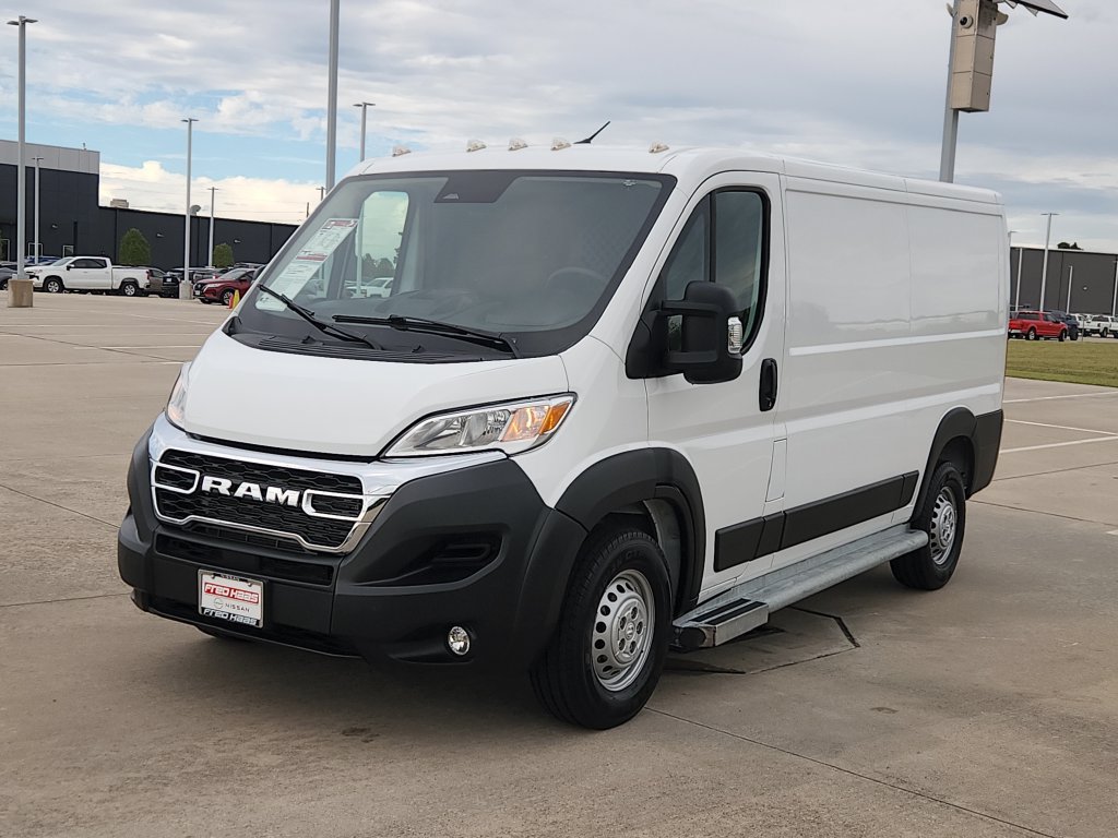Used 2025 RAM ProMaster 2500 w/ U-Haul Equipment Group FWD image 9