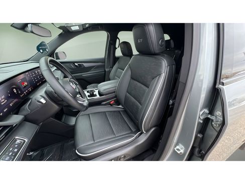 Certified 2025 Buick Enclave Sport Touring image 24