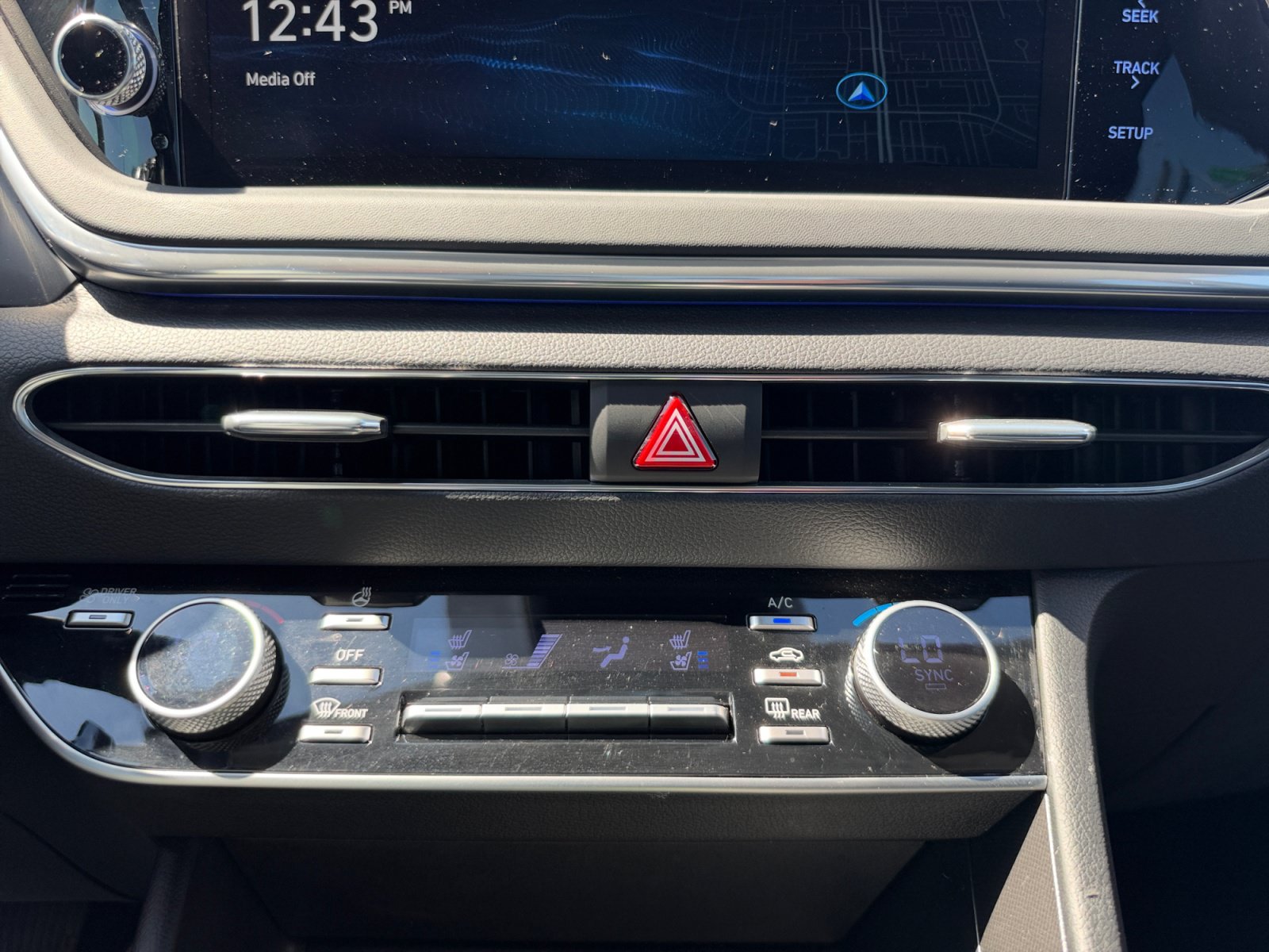 Used 2023 Hyundai Sonata Limited FWD image 11