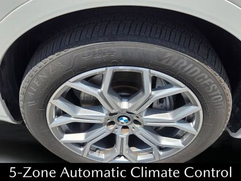 Used 2025 BMW X7 xDrive40i w/ Premium Package AWD/4WD image 20