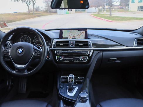 Used 2018 BMW 330i xDrive Sedan image 25