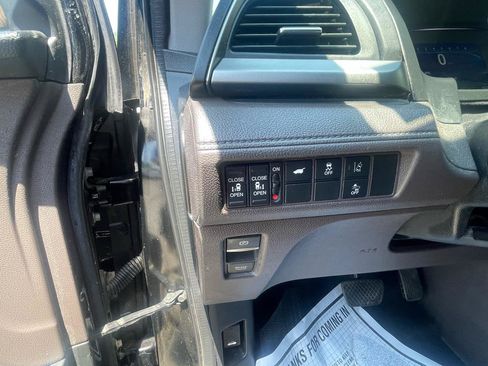 Used 2019 Honda Odyssey EX-L image 15