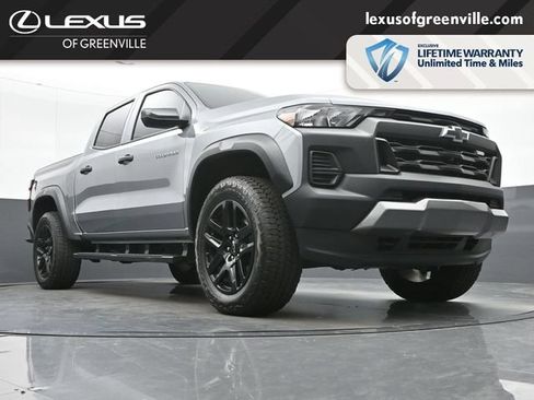 Used 2025 Chevrolet Colorado Trail Boss AWD/4WD image 37
