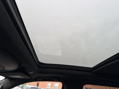 Used 2021 Chevrolet Tahoe High Country w/ Premium Package image 16