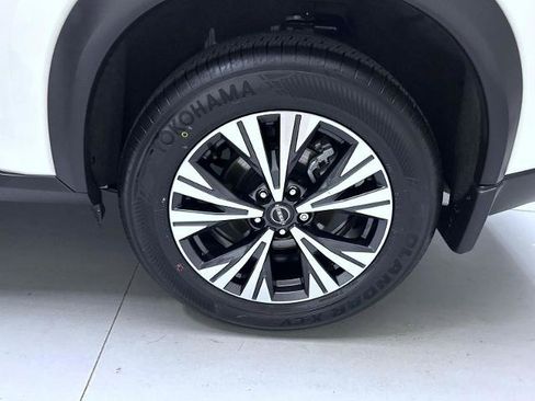 Certified 2023 Nissan Rogue SV FWD image 22