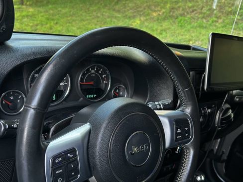 Used 2016 Jeep Wrangler Sport image 6