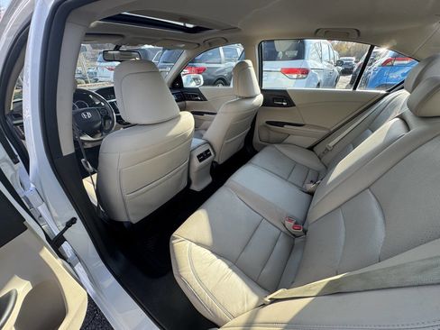 Used 2017 Honda Accord EX-L image 26