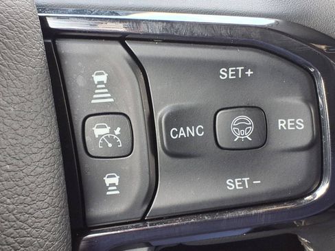 Used 2025 RAM 1500 Limited w/ Off Road Group AWD/4WD image 14
