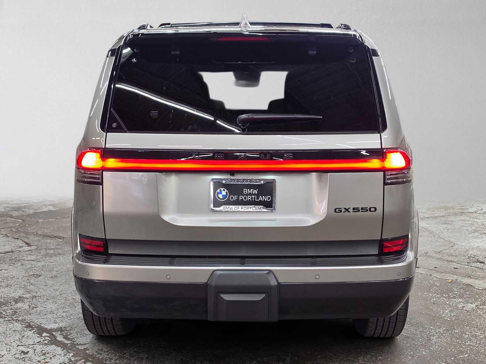 Used 2024 Lexus GX 550 w/ Cold Area Package AWD/4WD image 4