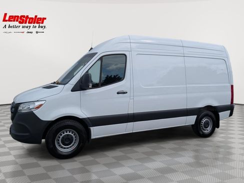 Used 2025 Mercedes-Benz Sprinter 2500 image 2