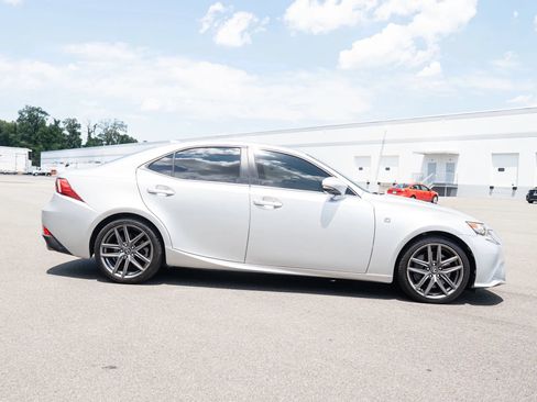 Used 2016 Lexus IS 350 RWD image 6