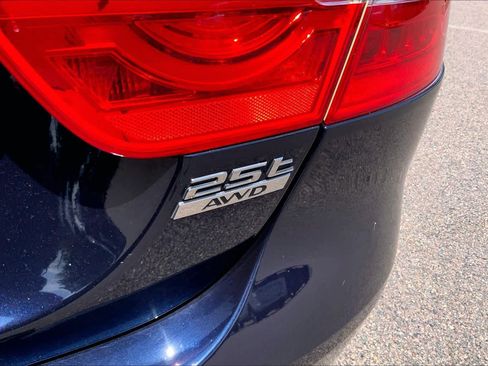 Used 2019 Jaguar XE Premium AWD/4WD image 29