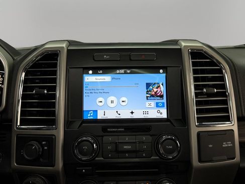 Used 2016 Ford F150 Lariat w/ Equipment Group 501A Mid RWD image 24
