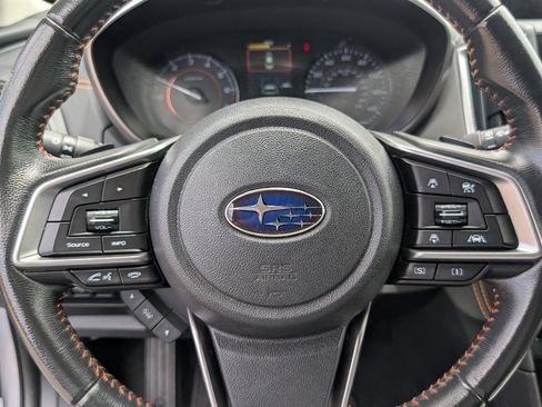 Used 2020 Subaru Crosstrek 2.0i Premium w/ Moonroof Package 2 AWD/4WD image 18