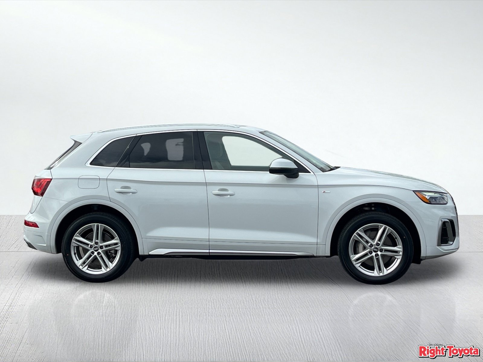 Used 2021 Audi Q5 e Premium w/ Convenience Package AWD/4WD image 7