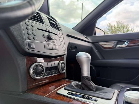 Used 2011 Mercedes-Benz C 300 4MATIC Sedan image 23
