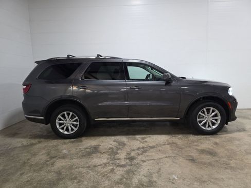 Used 2021 Dodge Durango SXT image 4