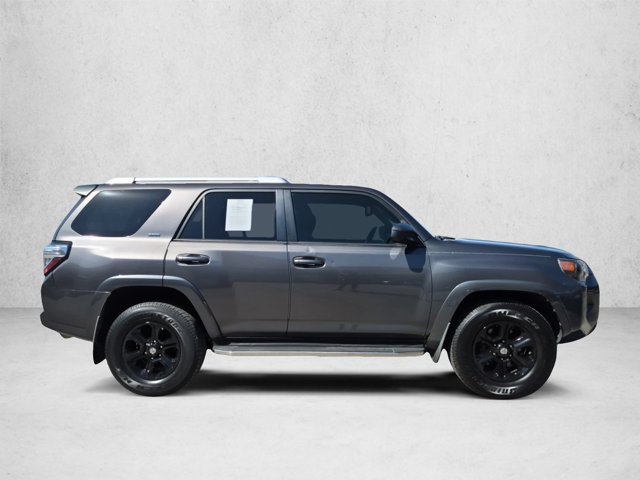 Used 2016 Toyota 4Runner SR5 RWD image 4