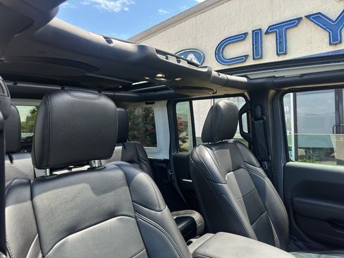 Used 2021 Jeep Wrangler Unlimited Sahara AWD/4WD image 12