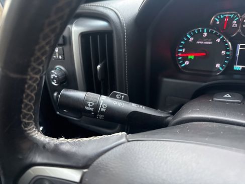 Used 2018 Chevrolet Silverado 1500 LTZ Z71 image 21